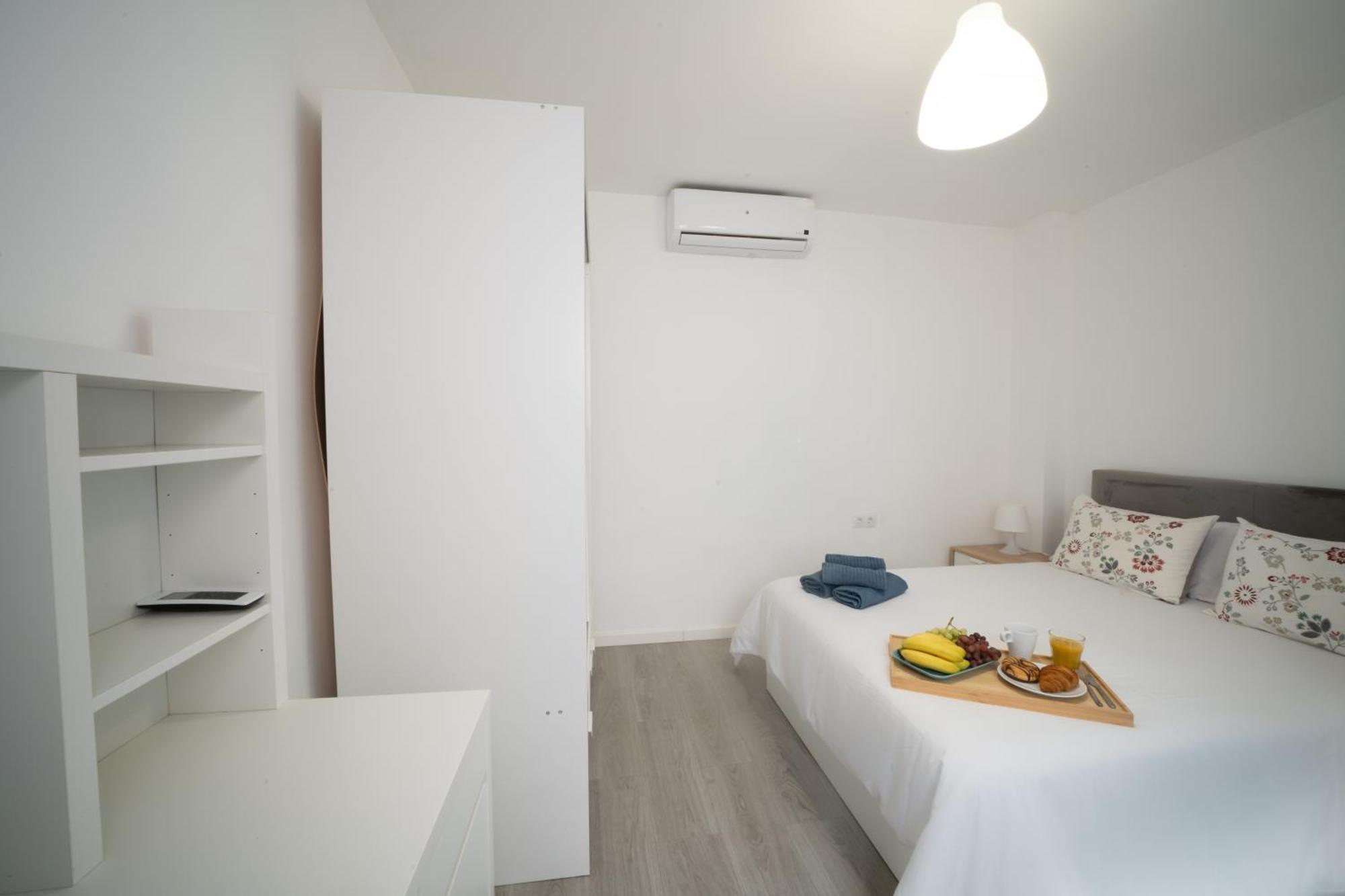 1 Room Playa Pedregalejo Малага Екстериор снимка