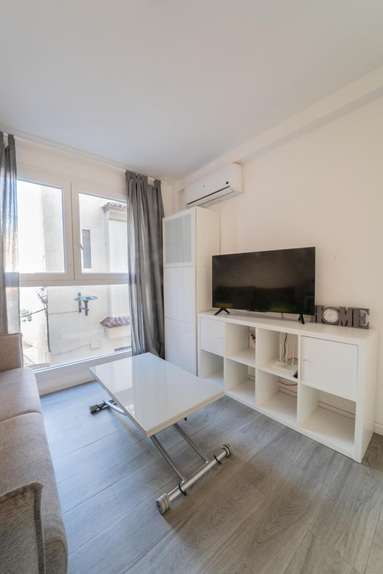 1 Room Playa Pedregalejo Малага Екстериор снимка